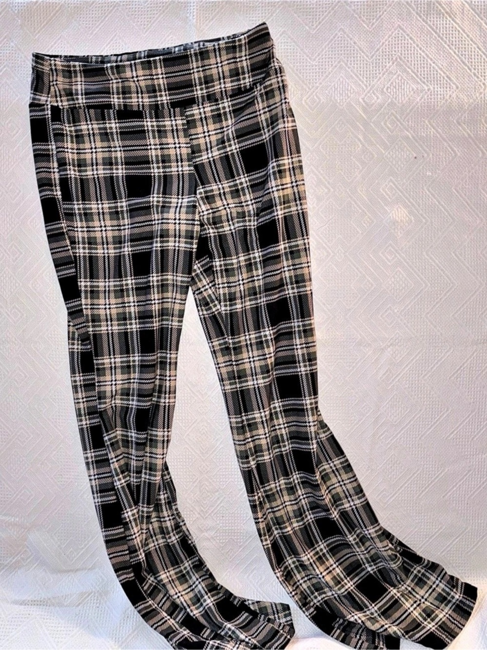 No Boundaries Girls Plaid Flare Pants Black & White Size Large(11-13) Like New